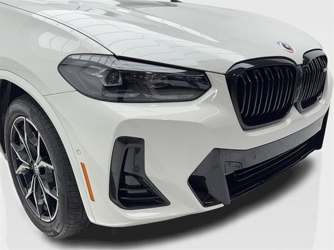 Used 2023 BMW X4 M40i w/ Premium Package image 3