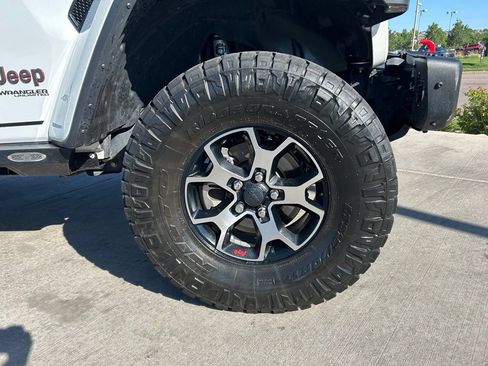 Used 2020 Jeep Wrangler Unlimited Rubicon AWD/4WD image 34