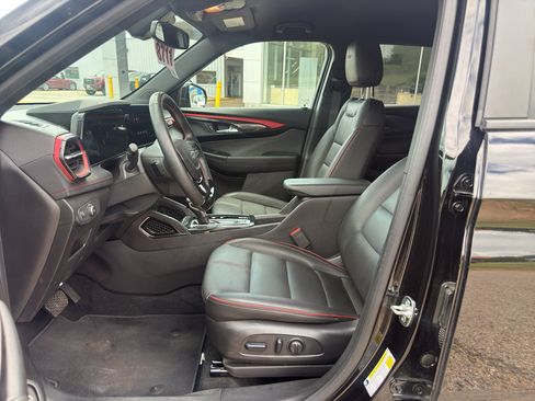 Used 2025 Chevrolet TrailBlazer RS w/ Convenience Package FWD image 4