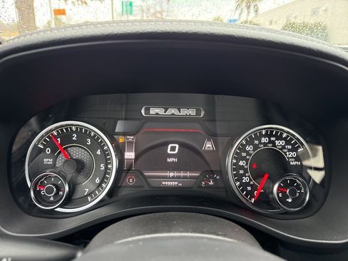 Used 2025 RAM 1500 Laramie w/ Sport Appearance Package image 31