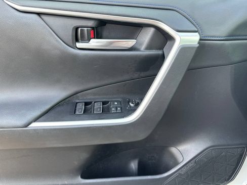 Used 2022 Toyota RAV4 XSE AWD/4WD image 14