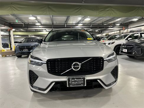 Certified 2025 Volvo XC60 B5 Plus image 6