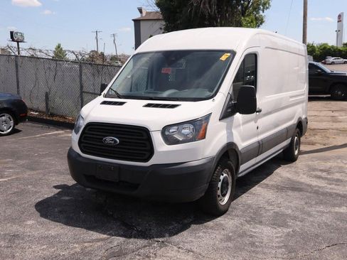Used 2019 Ford Transit 250 148 Medium Roof RWD image 4