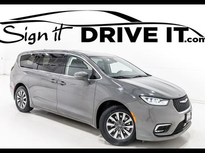 Used 2022 Chrysler Pacifica Touring-L