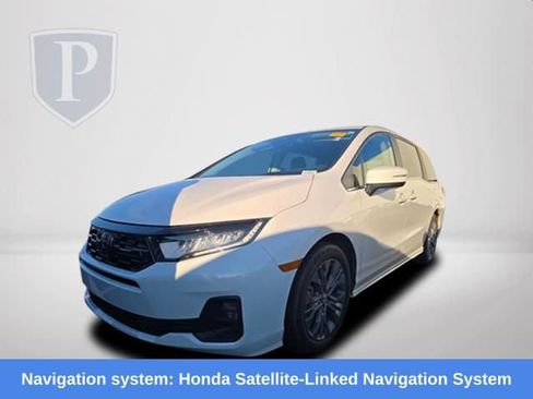 Used 2025 Honda Odyssey Touring image 9