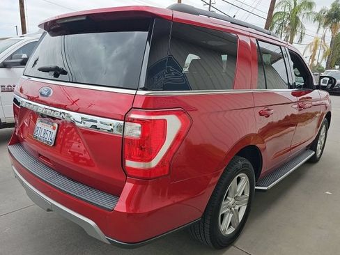 Used 2020 Ford Expedition XLT w/ Equipment Group 202A RWD image 2