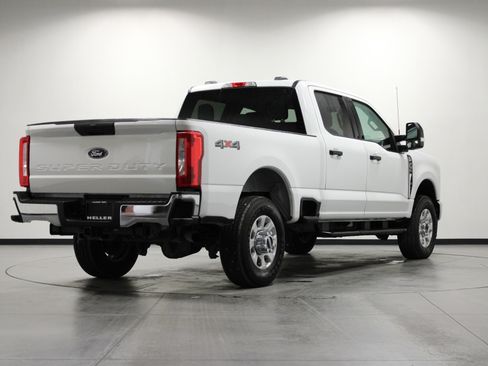 Used 2023 Ford F350 XLT image 4