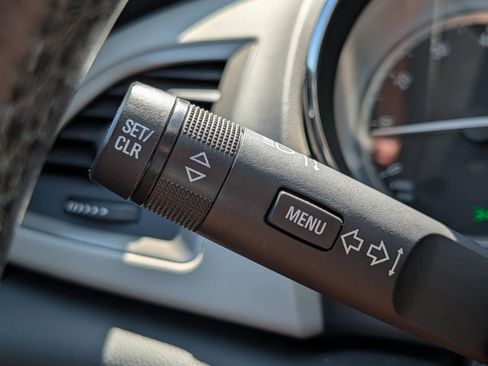 Used 2016 Buick Verano w/ Comfort Package FWD image 21