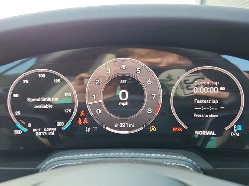 Certified 2025 Porsche 911 Carrera image 24