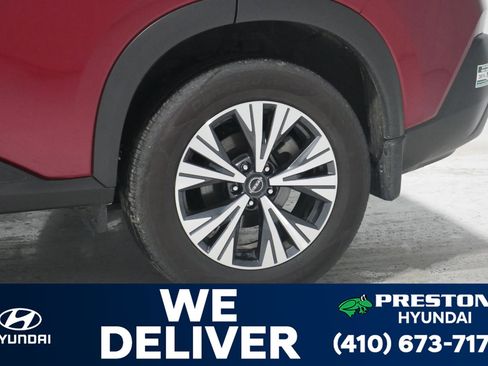 Used 2023 Nissan Rogue SV image 27