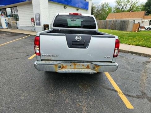 Used 2011 Nissan Frontier S AWD/4WD image 5
