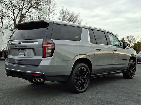 Certified 2024 Chevrolet Suburban High Country image 9