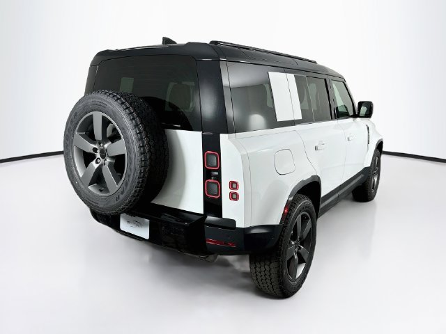 New 2026 Land Rover Defender 110 S AWD/4WD image 5