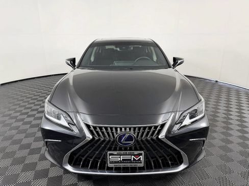 Used 2022 Lexus ES 300h w/ Premium Package FWD image 4
