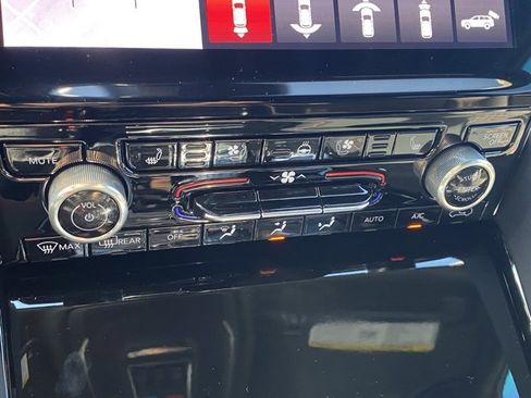 New 2025 Jeep Grand Cherokee Summit image 24