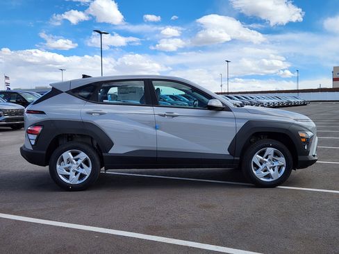 New 2026 Hyundai Kona SE AWD/4WD image 6