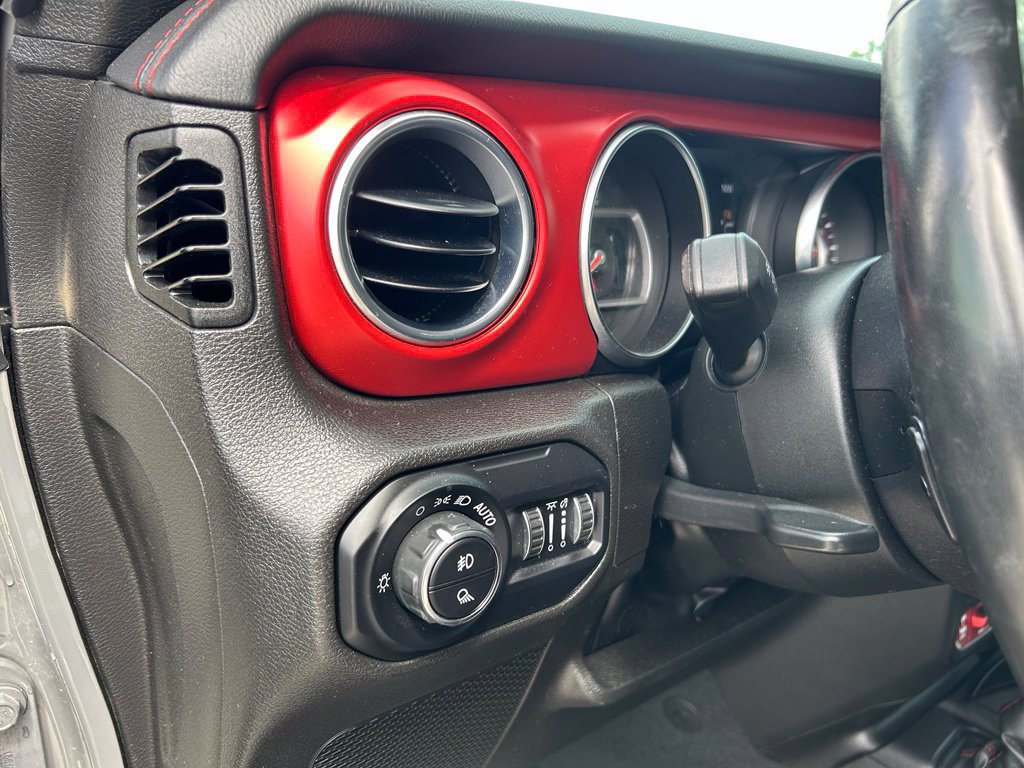 Used 2022 Jeep Gladiator Rubicon w/ LED Lighting Group AWD/4WD image 19