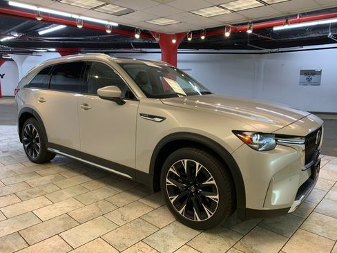 Used 2024 MAZDA CX-90 Plug-In Hybrid w/ Premium Pkg AWD/4WD image 10