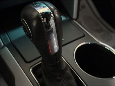 Used 2012 Ford Explorer XLT image 16