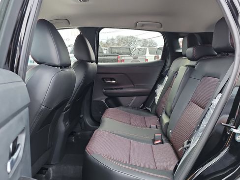 New 2026 Nissan Kicks SR w/ Cold Weather Package image 6