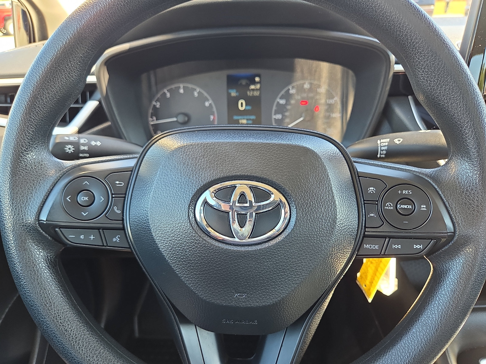 Used 2025 Toyota Corolla LE FWD image 24
