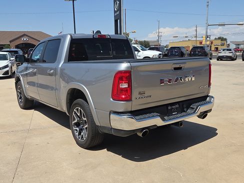 Used 2025 RAM 1500 Laramie AWD/4WD image 5