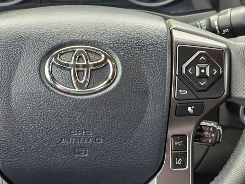 Used 2019 Toyota Tacoma TRD Sport w/ Technology Package image 15