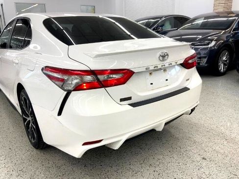 Used 2018 Toyota Camry SE image 37