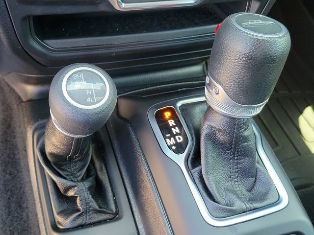 Used 2021 Jeep Gladiator Sport AWD/4WD image 35
