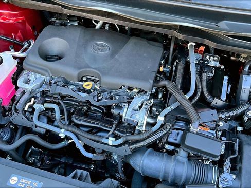 Used 2021 Toyota Sienna Limited image 32