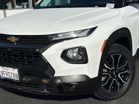 Used 2023 Chevrolet TrailBlazer ACTIV w/ Convenience Package image 3