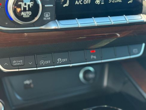 Used 2023 Audi A4 2.0T Premium w/ Convenience Package image 17