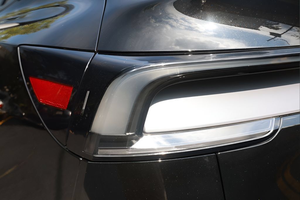 Used 2026 Tesla Model Y Long Range RWD image 37