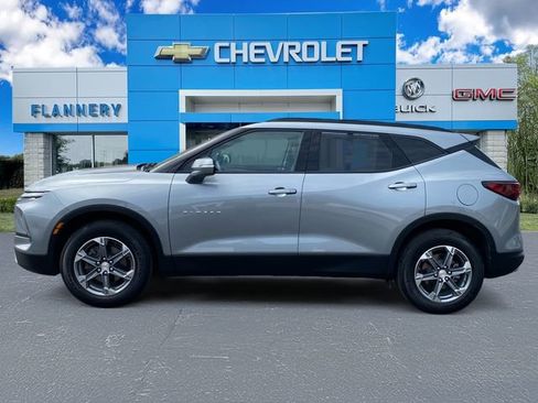 Used 2023 Chevrolet Blazer LT w/ LPO, Floor Liner Package FWD image 2