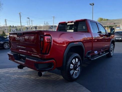 Used 2024 GMC Sierra 2500 Denali w/ Denali Reserve Package image 9
