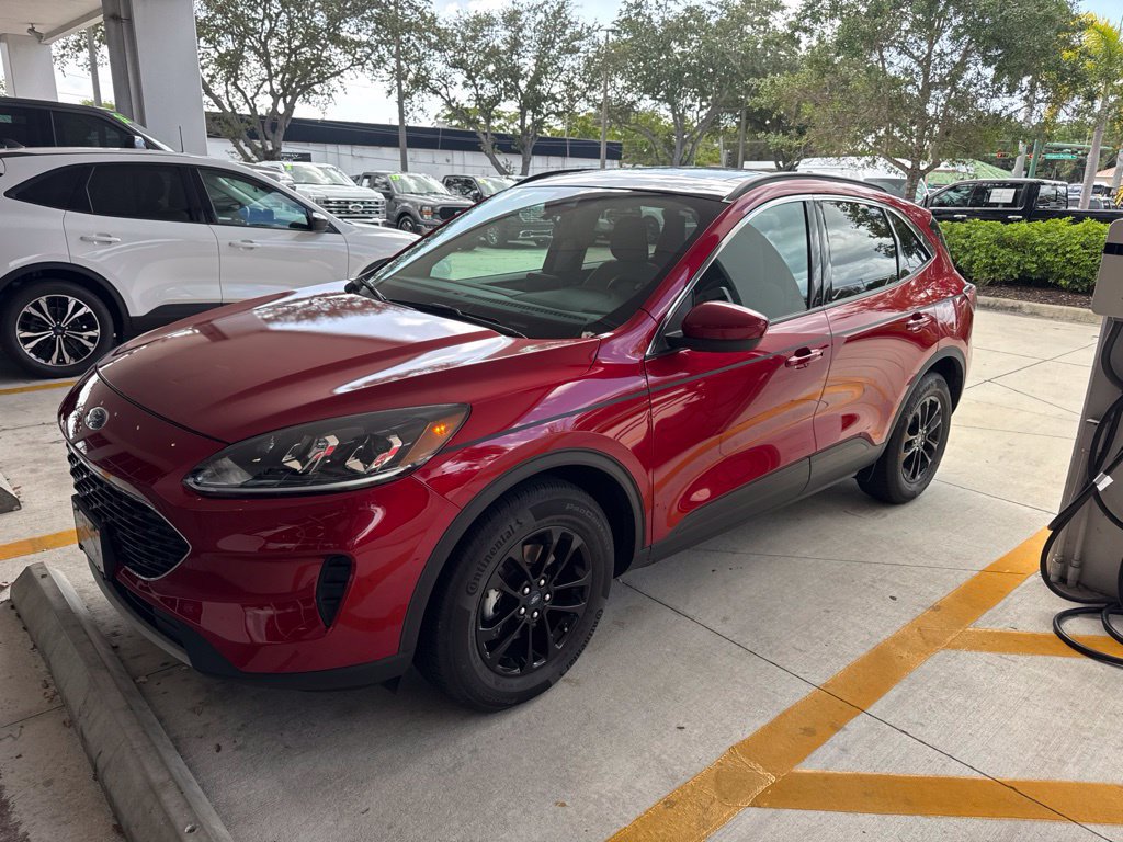 Used 2020 Ford Escape SE AWD/4WD image 2