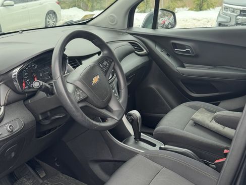 Used 2017 Chevrolet Trax LT image 6