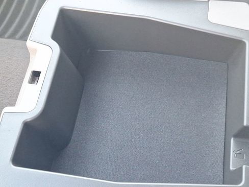 Certified 2025 Chevrolet Silverado 1500 LT image 42