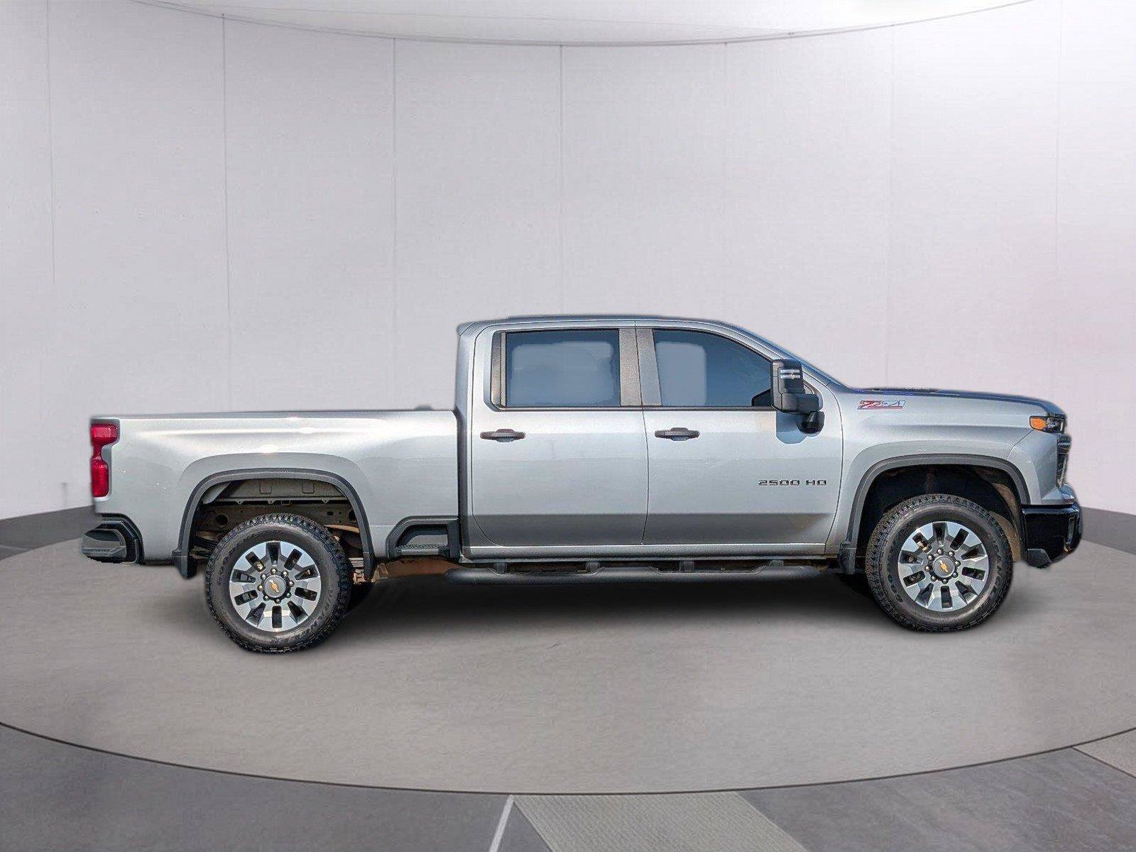 Used 2025 Chevrolet Silverado 2500 Custom w/ Custom Convenience Package AWD/4WD image 8