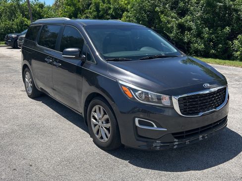 Used 2020 Kia Sedona EX FWD image 5