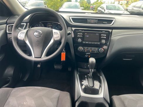 Used 2016 Nissan Rogue S FWD image 16