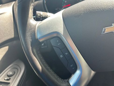 Used 2017 Chevrolet Traverse LT w/ Style and Technology Package image 20