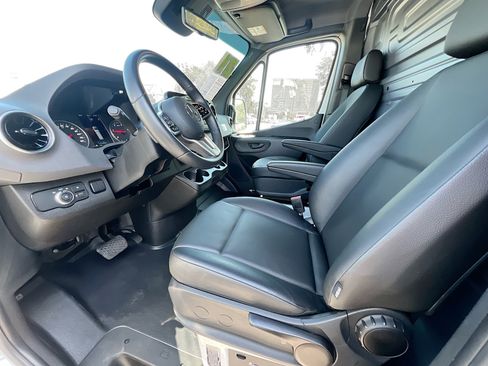 Used 2024 Mercedes-Benz Sprinter 3500 w/ Parking Package image 15