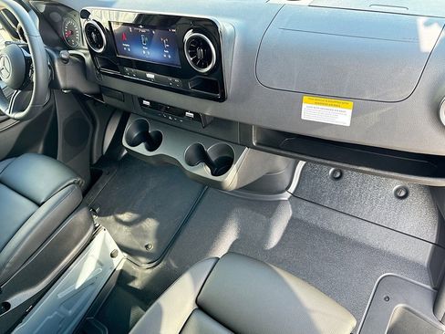 New 2026 Mercedes-Benz Sprinter 2500 image 24