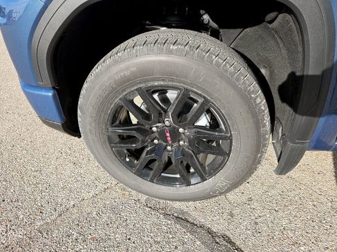 New 2026 GMC Sierra 1500 Elevation image 37