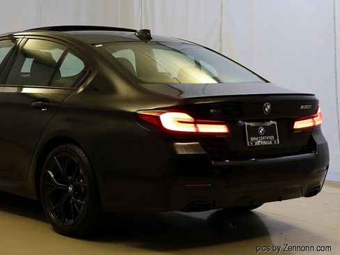 Certified 2023 BMW 530i xDrive w/ M Sport Package AWD/4WD image 8