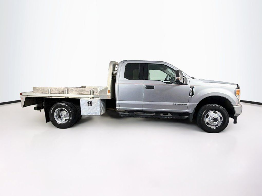 Used 2022 Ford F350 XLT AWD/4WD image 11