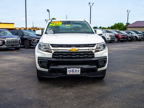 Used 2022 Chevrolet Colorado LT w/ Fleet Safety Package AWD/4WD image 2