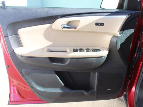 Used 2012 Chevrolet Traverse LTZ image 13