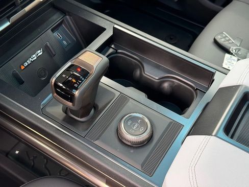 New 2025 GMC Hummer EV 3X w/ LPO, Illumination Package image 31